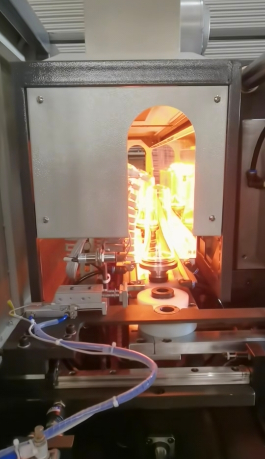 Oven heating box insulation board